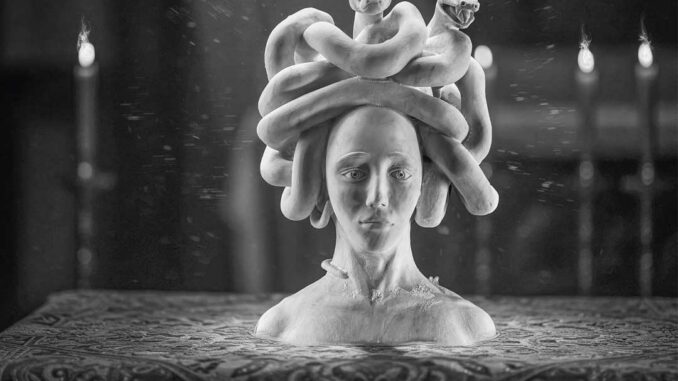 De l’ombre à l’éveil par Oymak au MIP