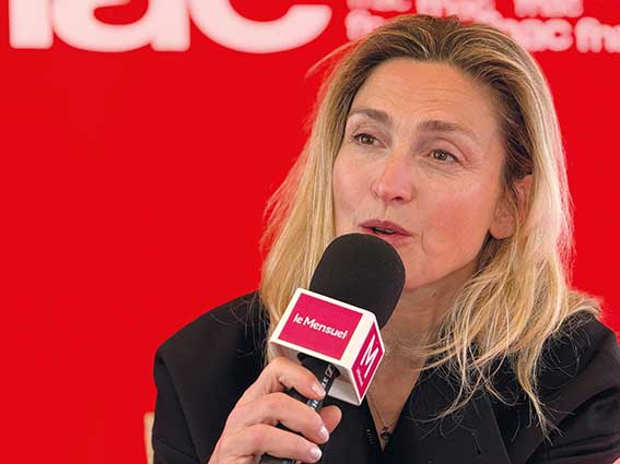 Julie Gayet en interview
