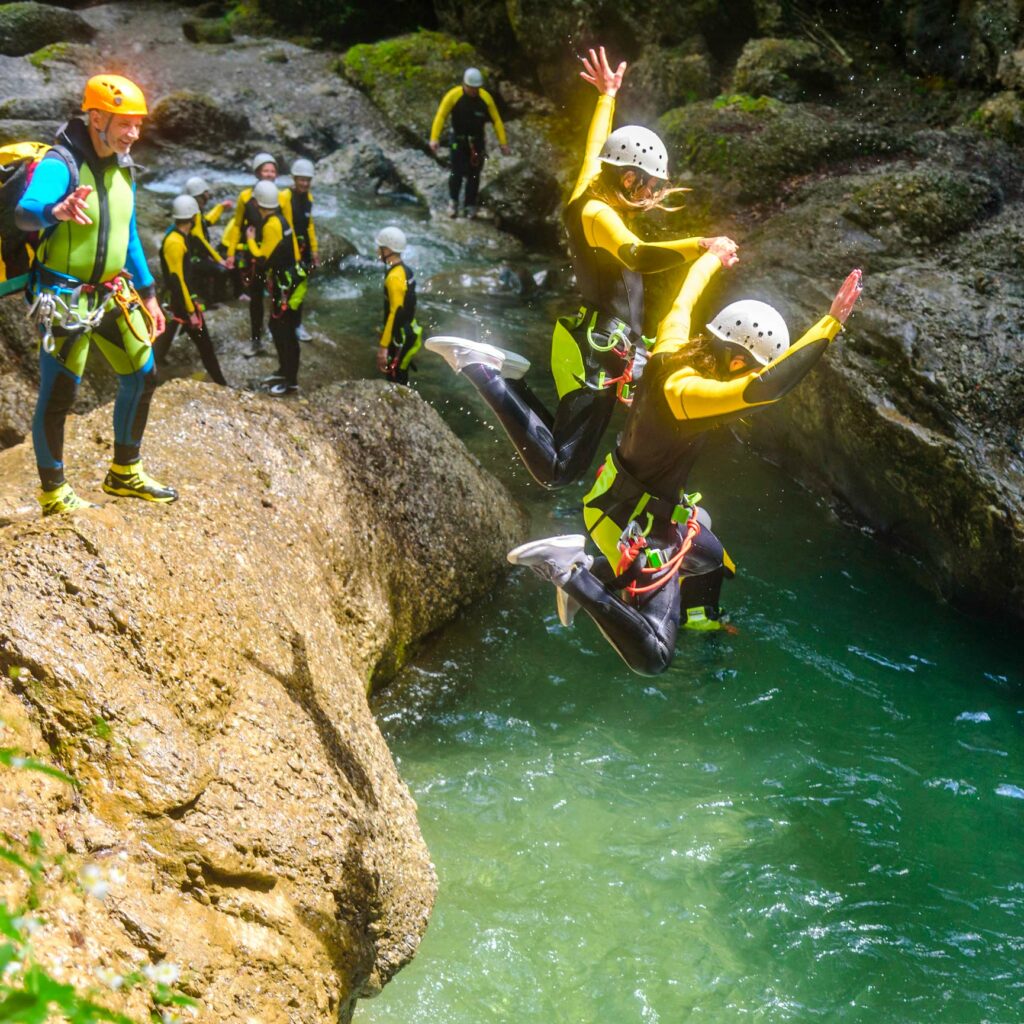 activites-aquatiques-idees-de-sorties-Var-et-Alpes-Maritimes-canyoning