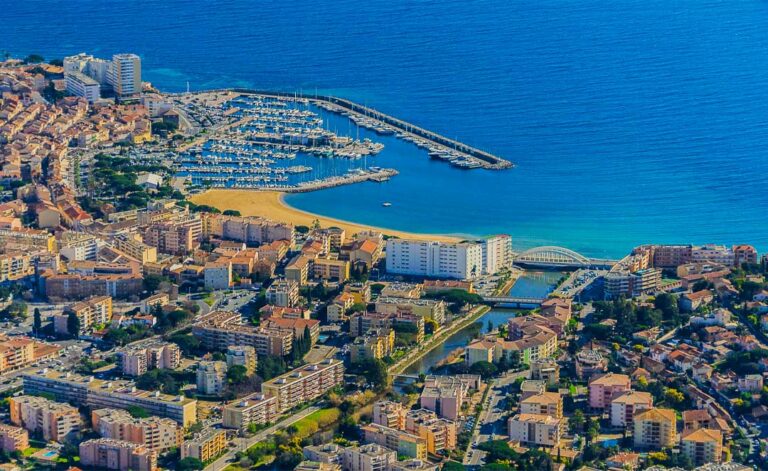 sainte maxime golfe de saint tropez 768x471