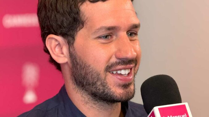Victor Belmondo en interview pour "Le rouge et le noir"
