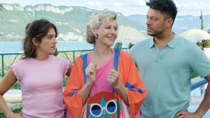 Kev Adams et Chantal Ladesou dans "La maison de nos rêves"