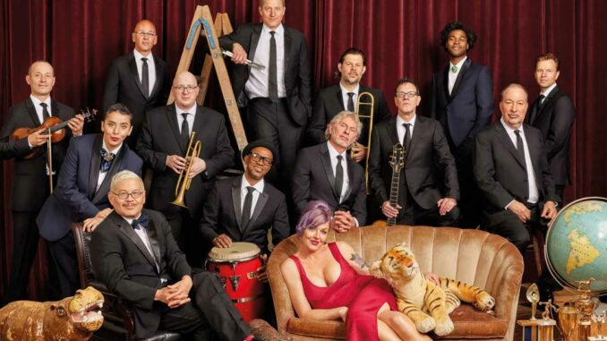 Pink Martini en tournée