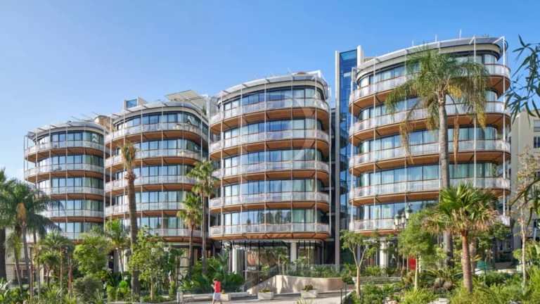 a monaco one monte carlo conjugue shopping architecture et art de vivre 768x432