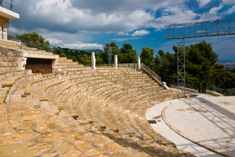 chateauvallon a ollioules la culture en pleine nature 768x512
