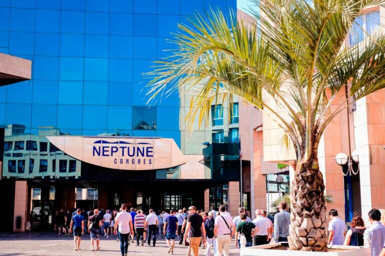 le palais neptune a toulon un lieu aux multiples facettes 768x512