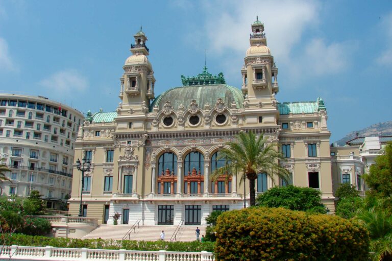 lopera de monte carlo une histoire lyrique au coeur de monaco 768x511